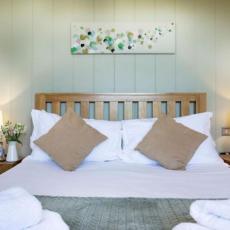 Whileaway Lodge, Strawberryfield Park チェダー エクステリア 写真
