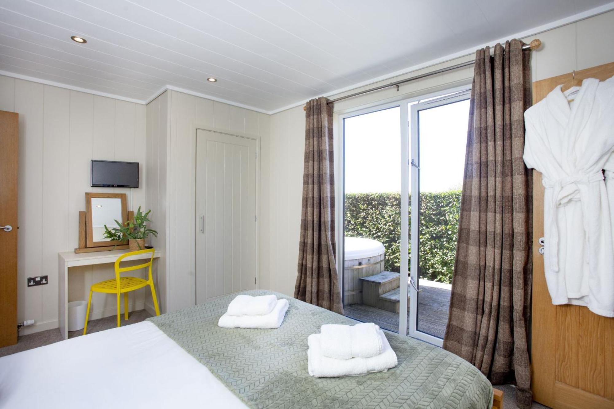 Whileaway Lodge, Strawberryfield Park チェダー エクステリア 写真